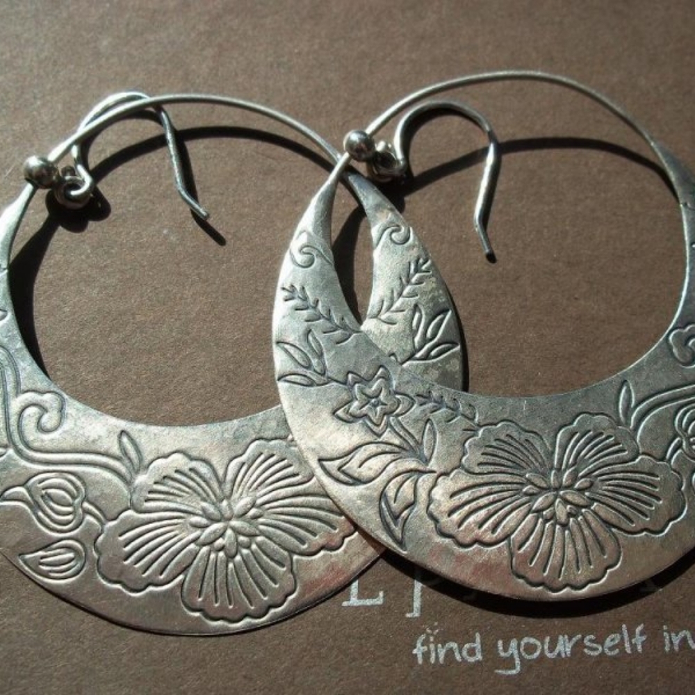 W2378 Silpada Sterling Silver FLOWER BASKET HOOPS Earrings